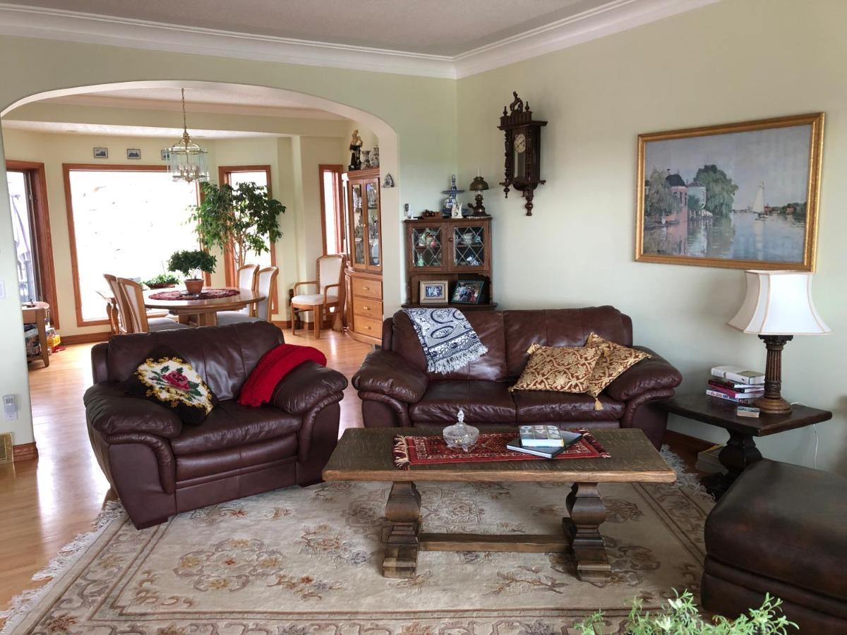Rocky Mountain View Bed & Breakfast Cochrane Kültér fotó